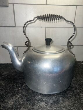 Vintage Wear Ever Classic Silver Aluminum Tea Kettle with Coil Handle. Ex large